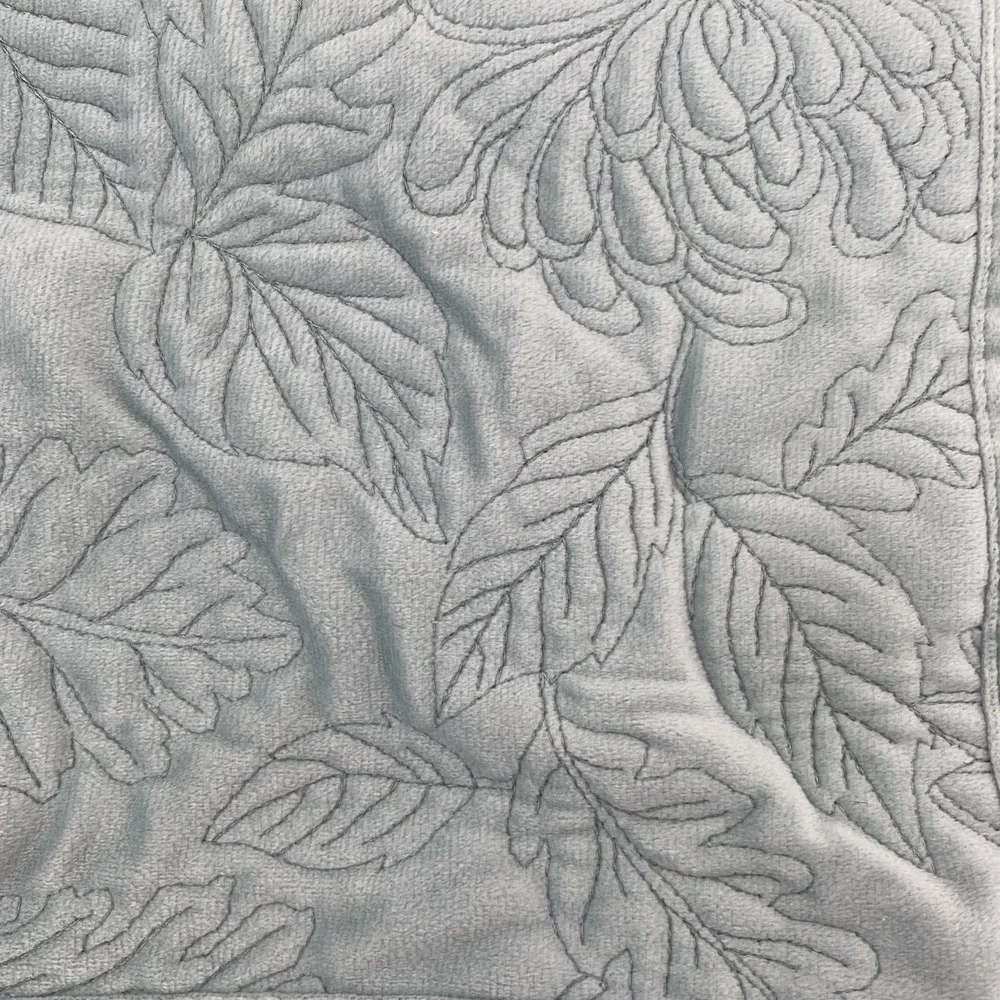 Tahari Home Placemats (Set of 4) Blue Velvet Embroidered Leaves Elegant Everyday